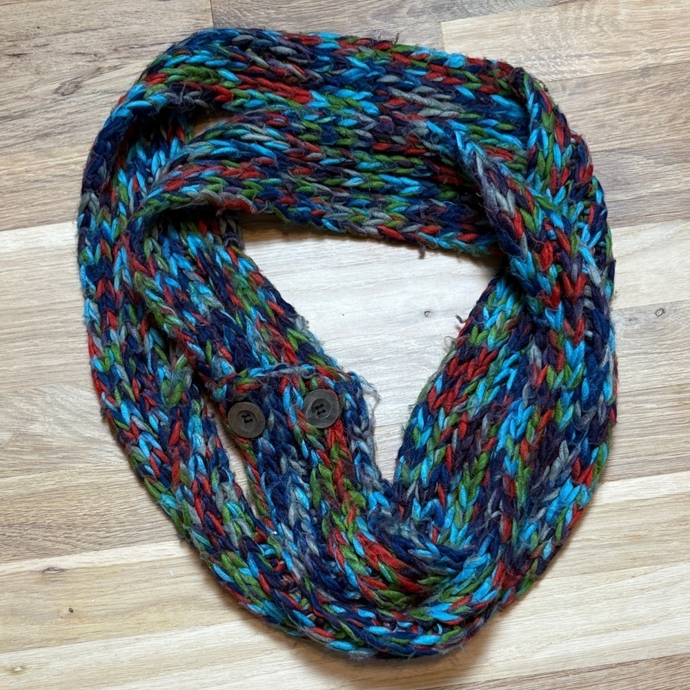 Multicolor Chunky Knit Infinity Scarf with Buttons